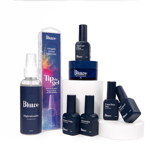 Higienizador, Top Coat Shine, Gel Construtor Preparadores, Capa Base Flex, Base Estrutural e Tip de Gel dispostos em um fundo branco